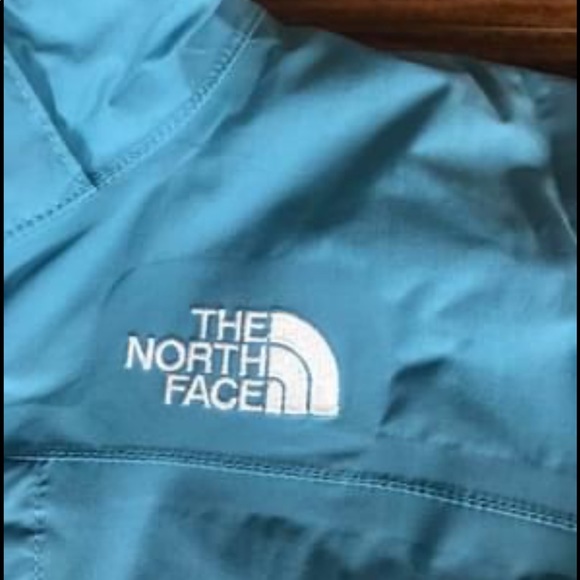 The North Face Girls jacket - Picture 2 of 4